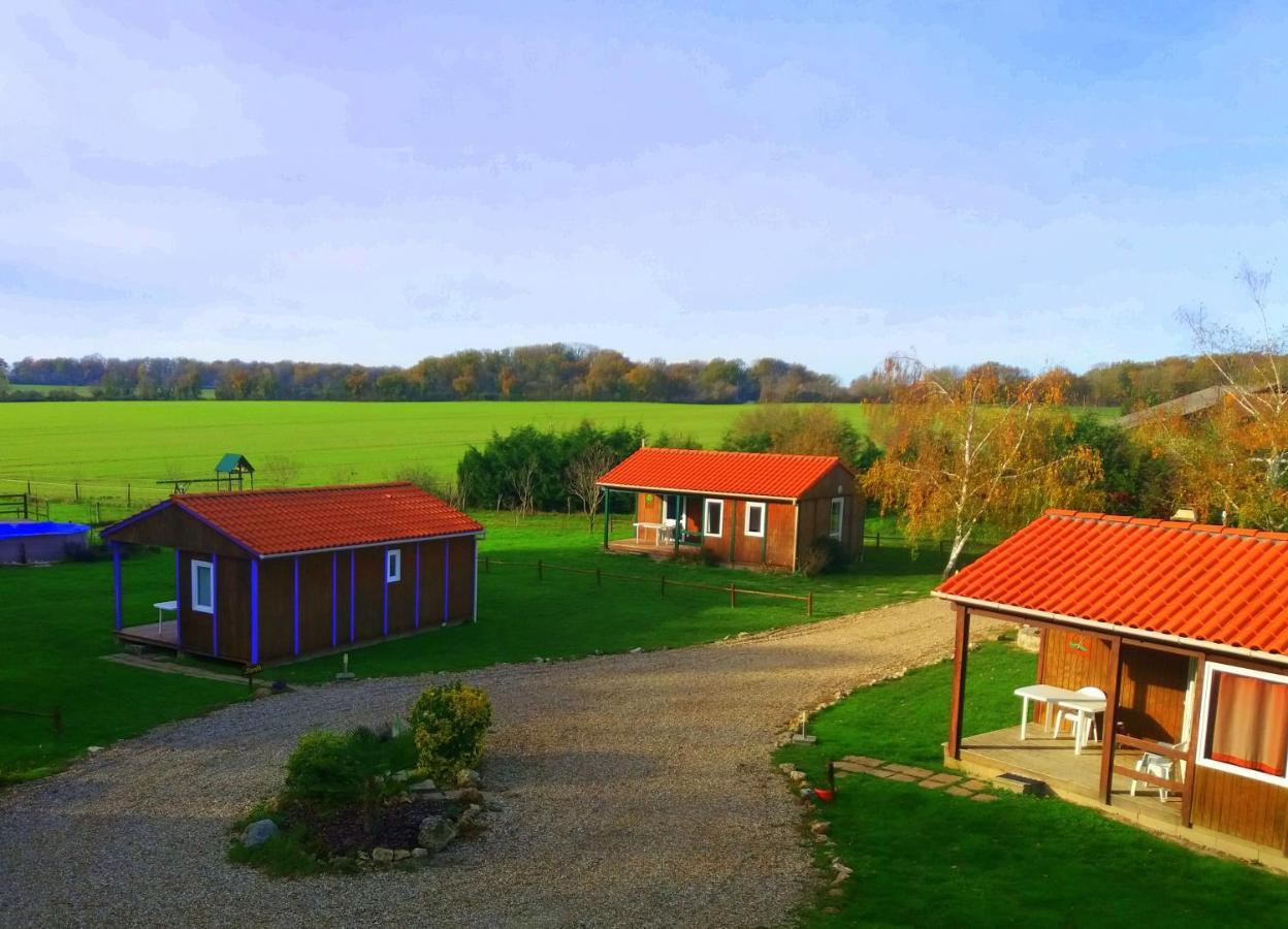 Les Chalets Du Quignon Autry-le-Chatel Zewnętrze zdjęcie