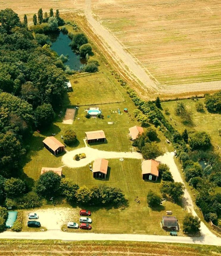 Les Chalets Du Quignon Autry-le-Chatel Zewnętrze zdjęcie